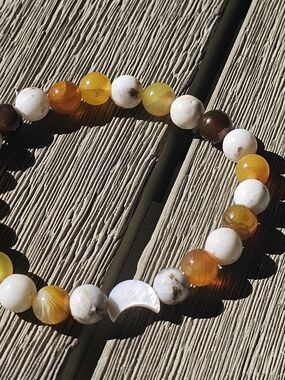 Very Beautiful White and Amber Beaded Stretch Bracelet